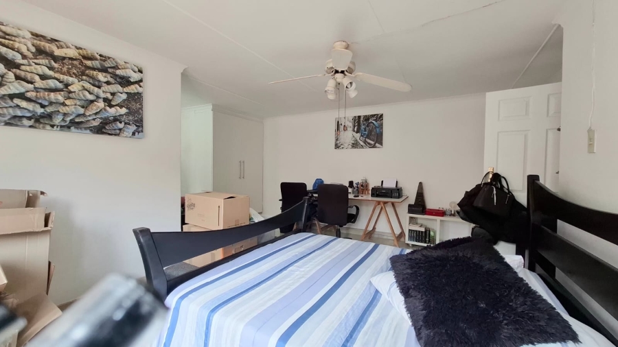 2 Bedroom Property for Sale in Rouken Glen KwaZulu-Natal