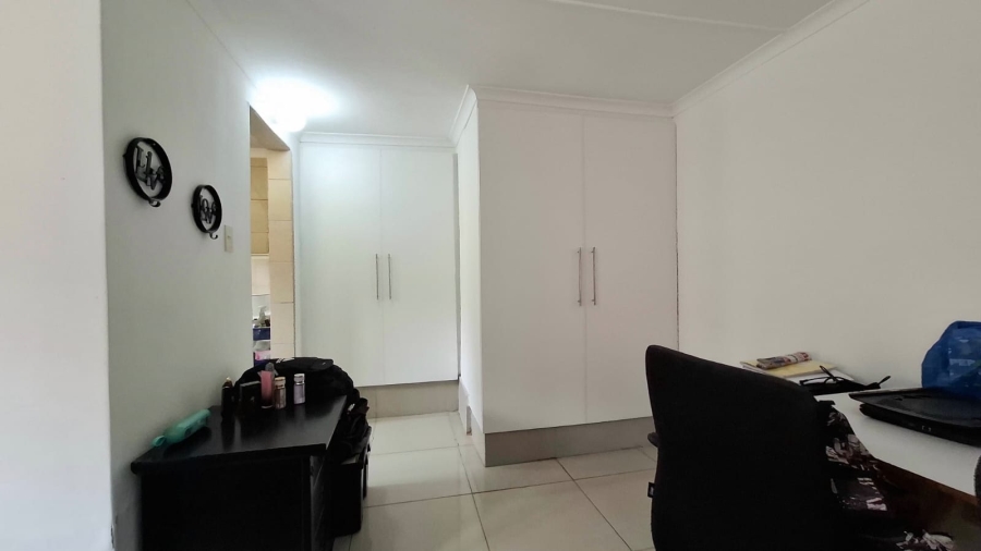 2 Bedroom Property for Sale in Rouken Glen KwaZulu-Natal