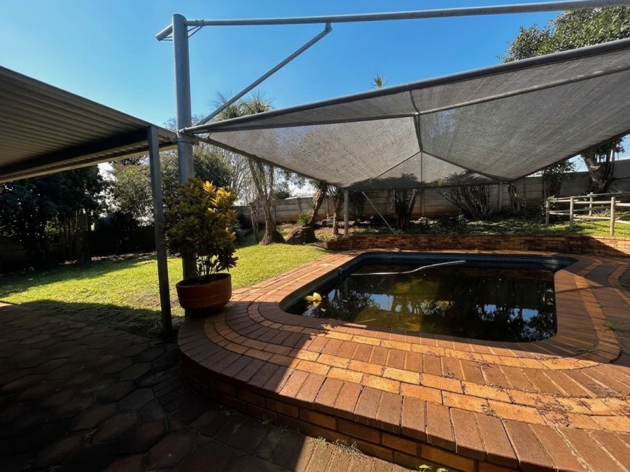 6 Bedroom Property for Sale in Nyala Park KwaZulu-Natal