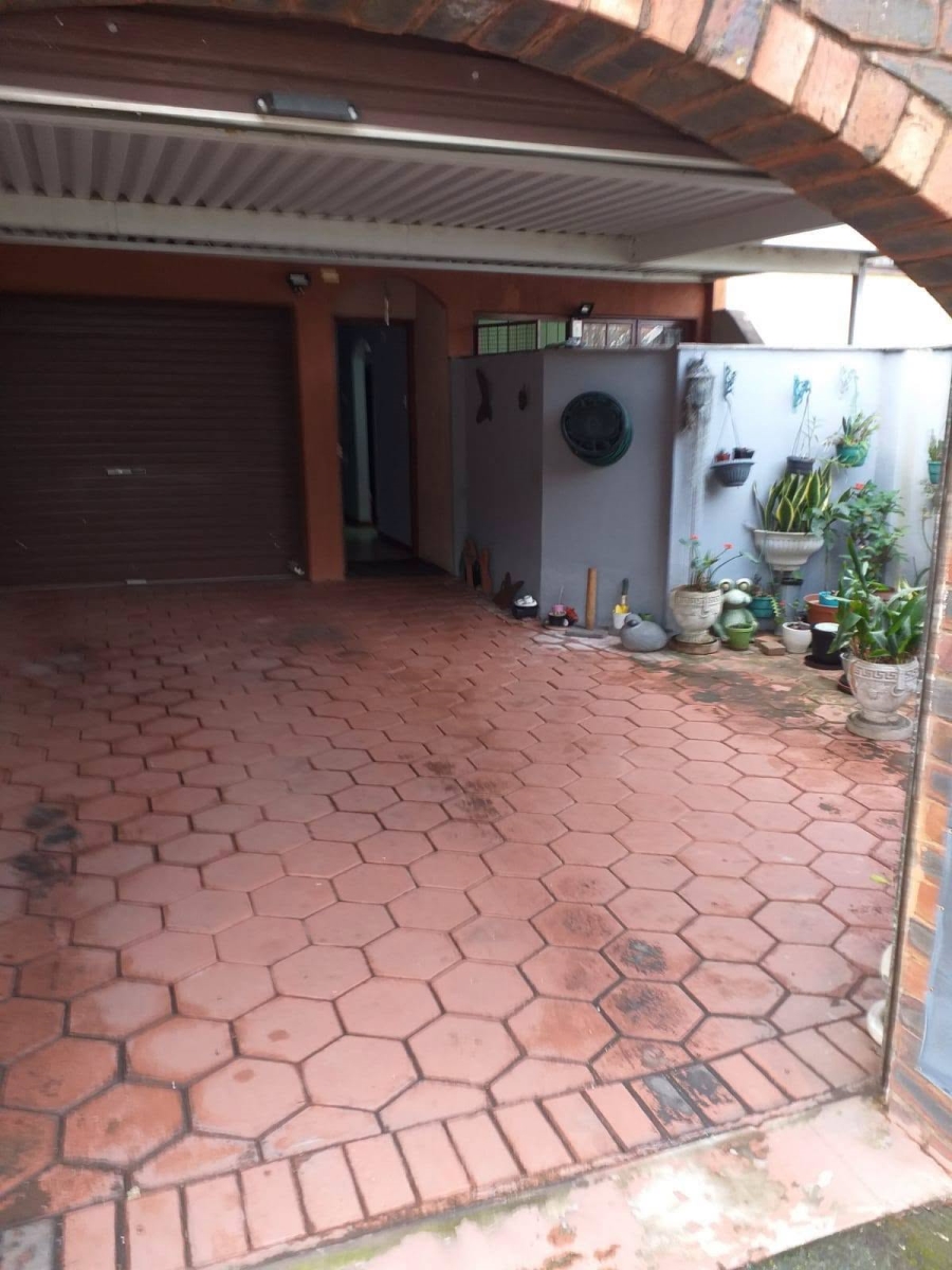 3 Bedroom Property for Sale in Umbilo KwaZulu-Natal
