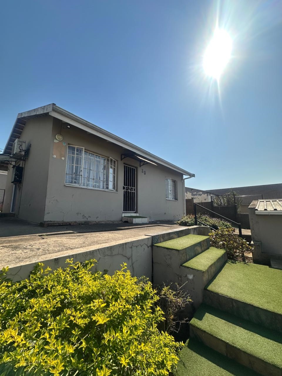 To Let 2 Bedroom Property for Rent in Woodlands KwaZulu-Natal