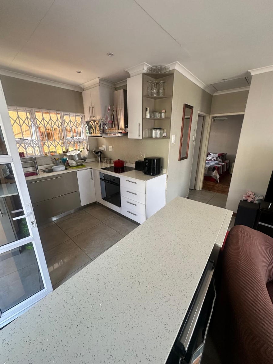 To Let 2 Bedroom Property for Rent in Woodlands KwaZulu-Natal