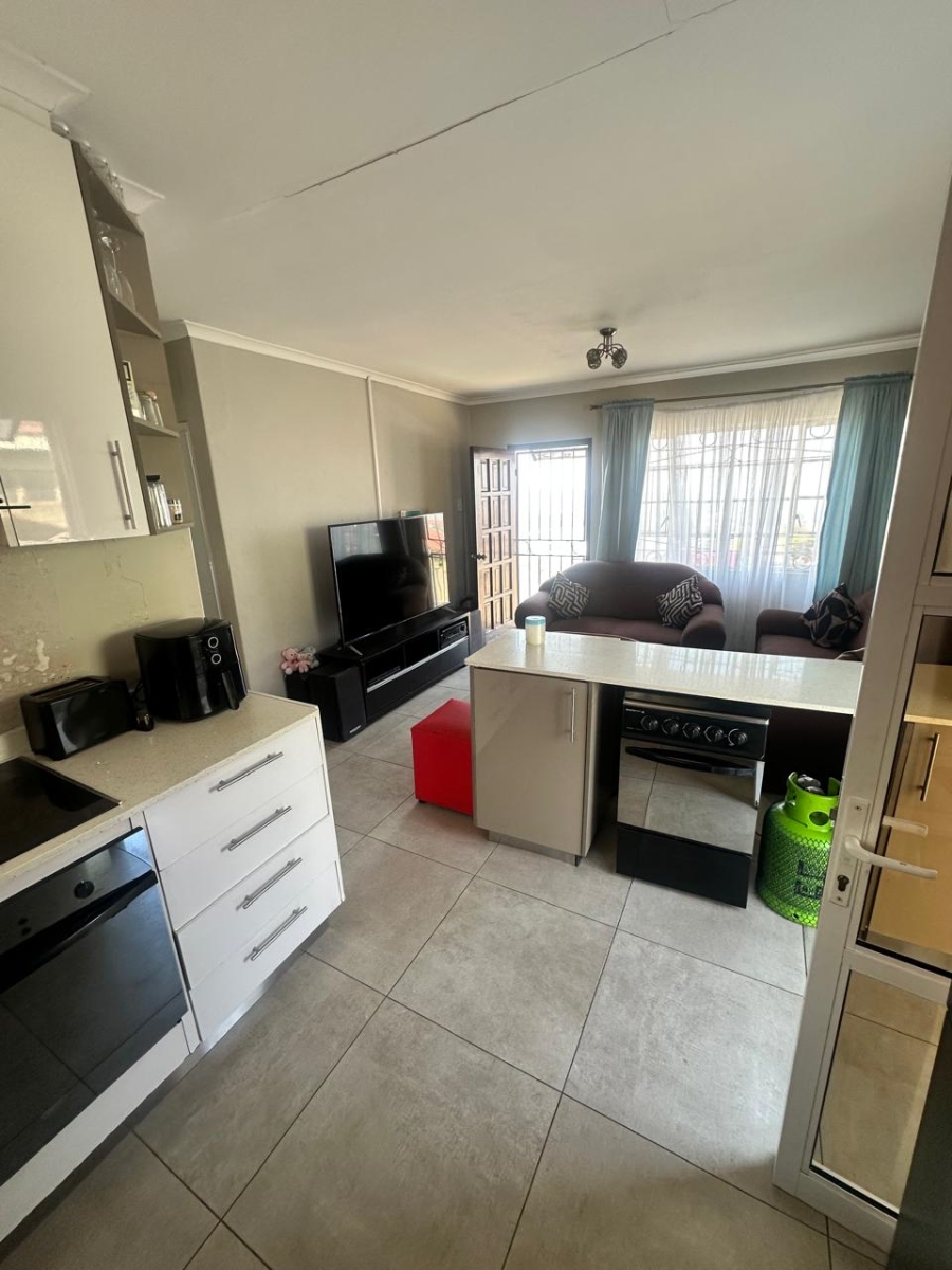 To Let 2 Bedroom Property for Rent in Woodlands KwaZulu-Natal