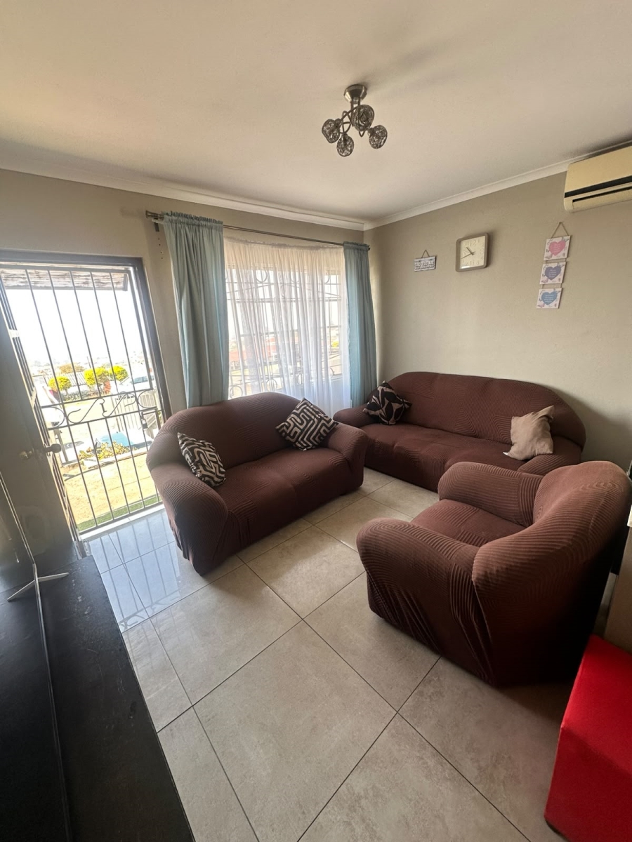 To Let 2 Bedroom Property for Rent in Woodlands KwaZulu-Natal