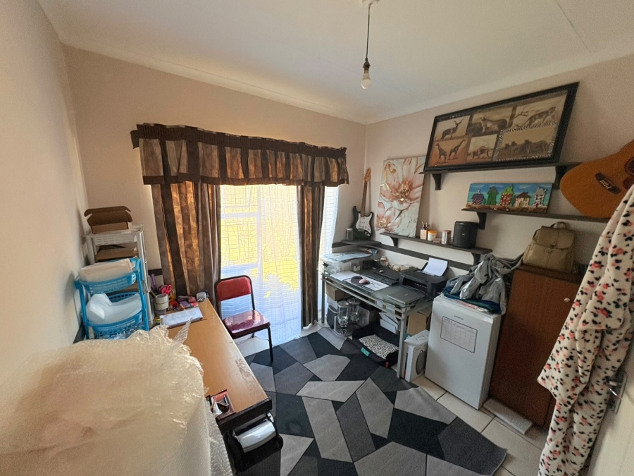 4 Bedroom Property for Sale in Amajuba Park KwaZulu-Natal