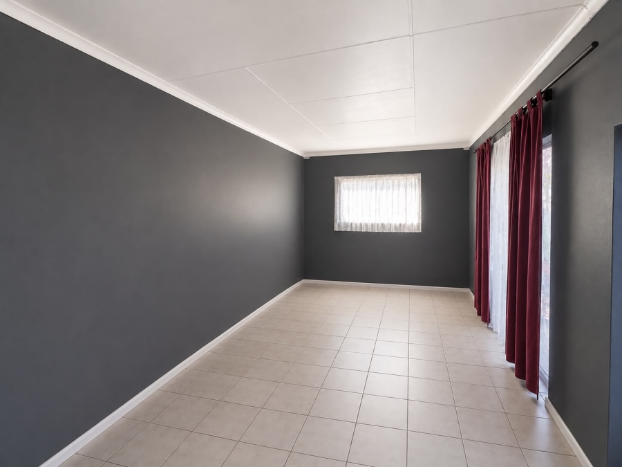 4 Bedroom Property for Sale in Amajuba Park KwaZulu-Natal