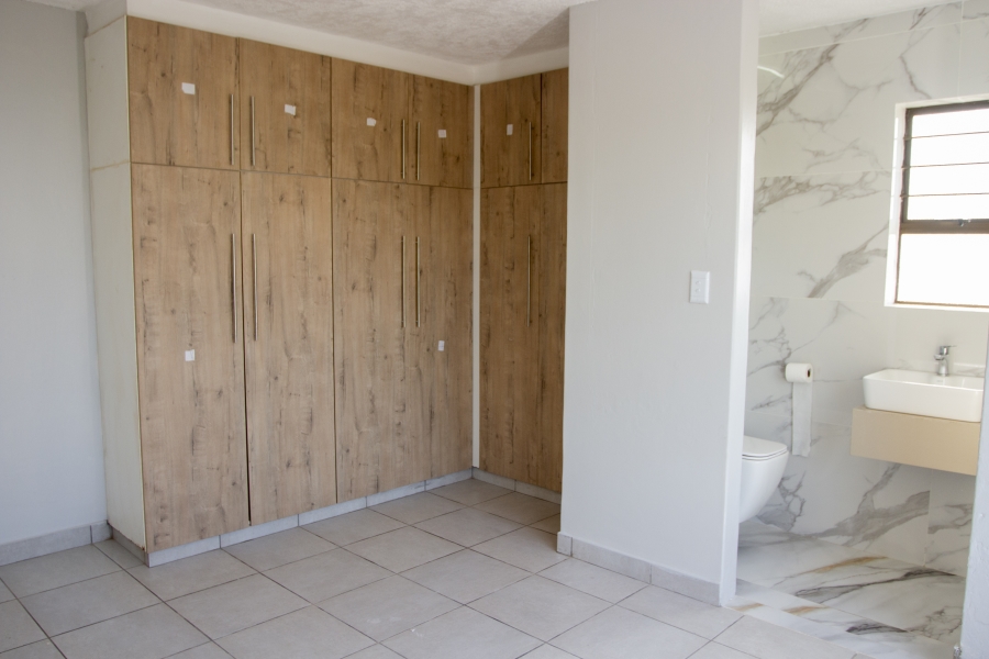 To Let 3 Bedroom Property for Rent in Amanzimtoti KwaZulu-Natal