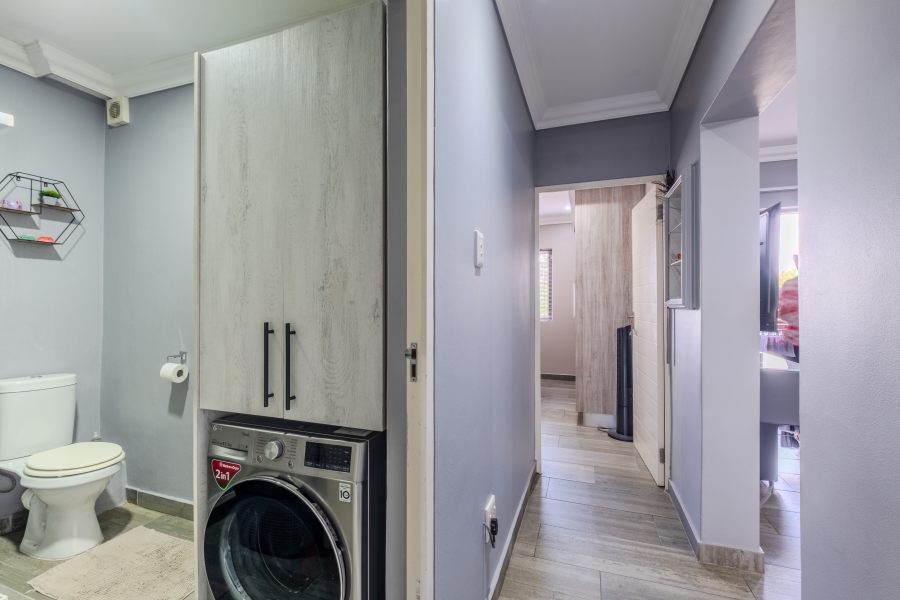 To Let 2 Bedroom Property for Rent in Park Hill KwaZulu-Natal
