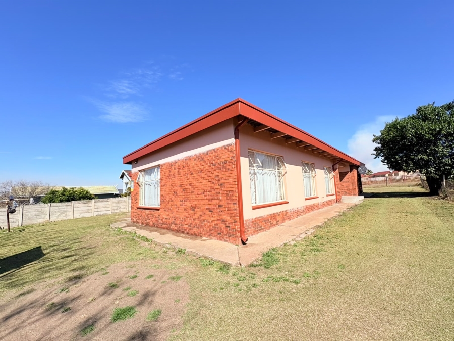 4 Bedroom Property for Sale in Amajuba Park KwaZulu-Natal