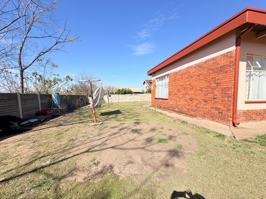 4 Bedroom Property for Sale in Amajuba Park KwaZulu-Natal