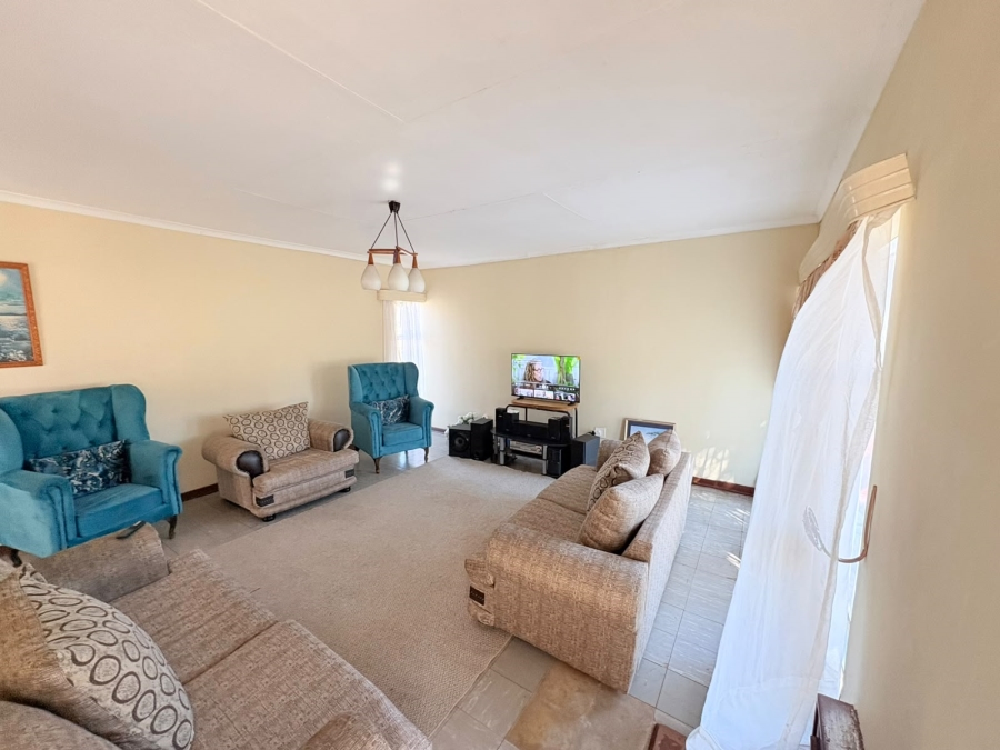 4 Bedroom Property for Sale in Amajuba Park KwaZulu-Natal