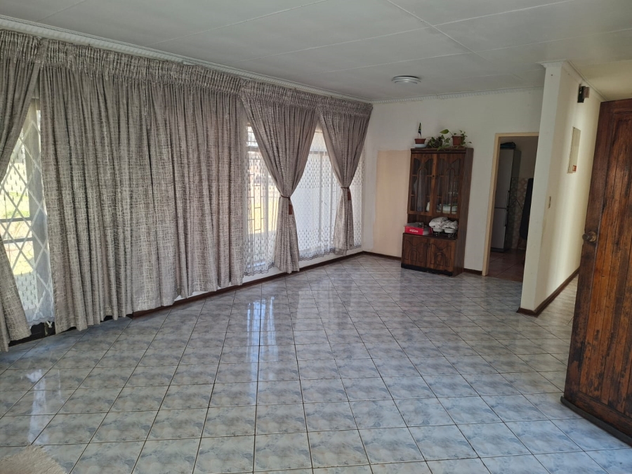 4 Bedroom Property for Sale in Pioneer Park KwaZulu-Natal