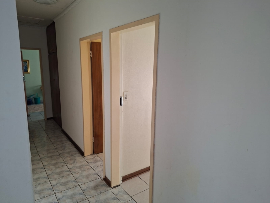 4 Bedroom Property for Sale in Pioneer Park KwaZulu-Natal