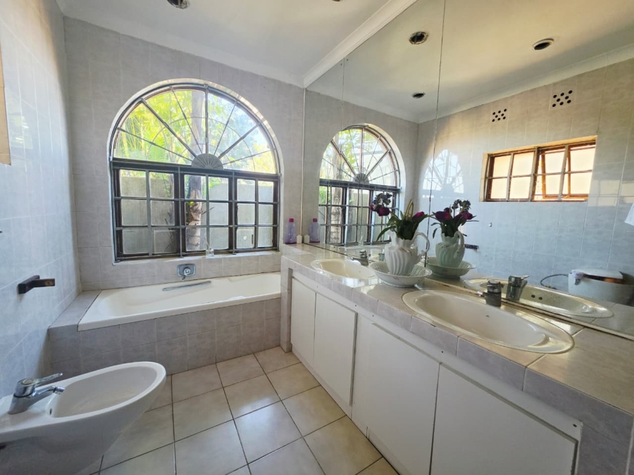 7 Bedroom Property for Sale in Fairview KwaZulu-Natal