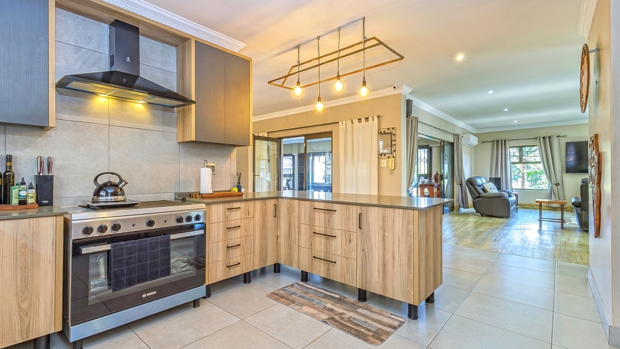 4 Bedroom Property for Sale in Everton KwaZulu-Natal