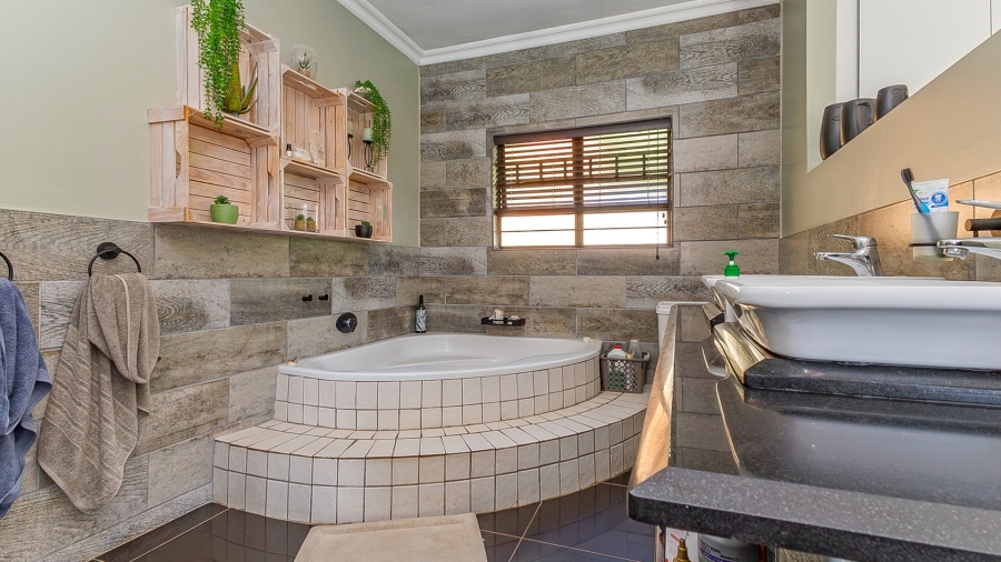 4 Bedroom Property for Sale in Everton KwaZulu-Natal