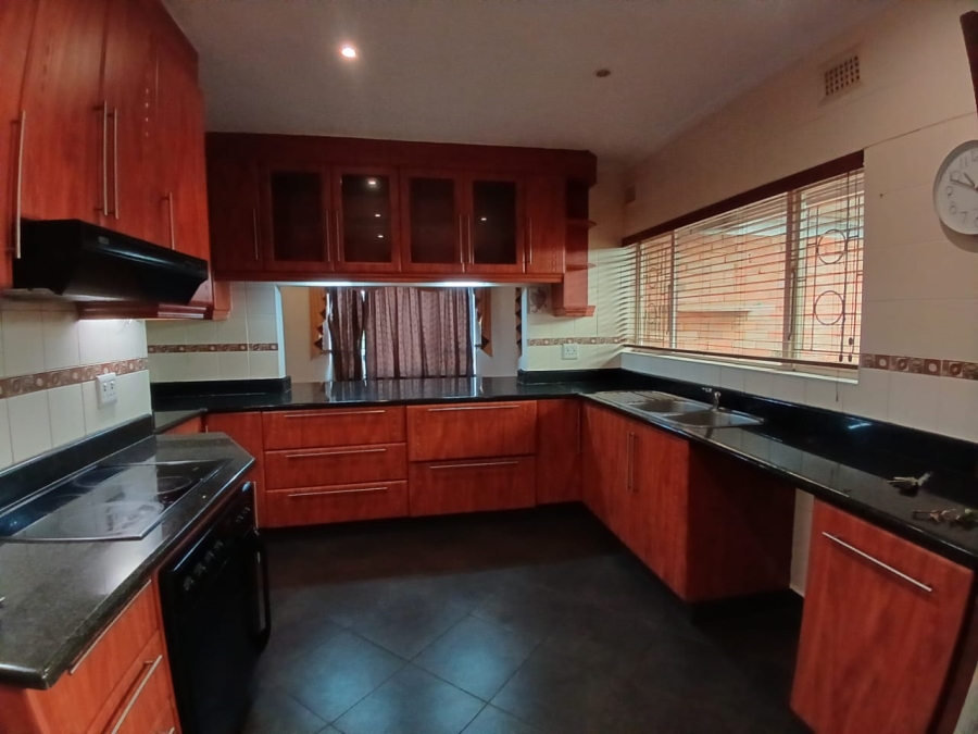 To Let 3 Bedroom Property for Rent in Crestholme KwaZulu-Natal