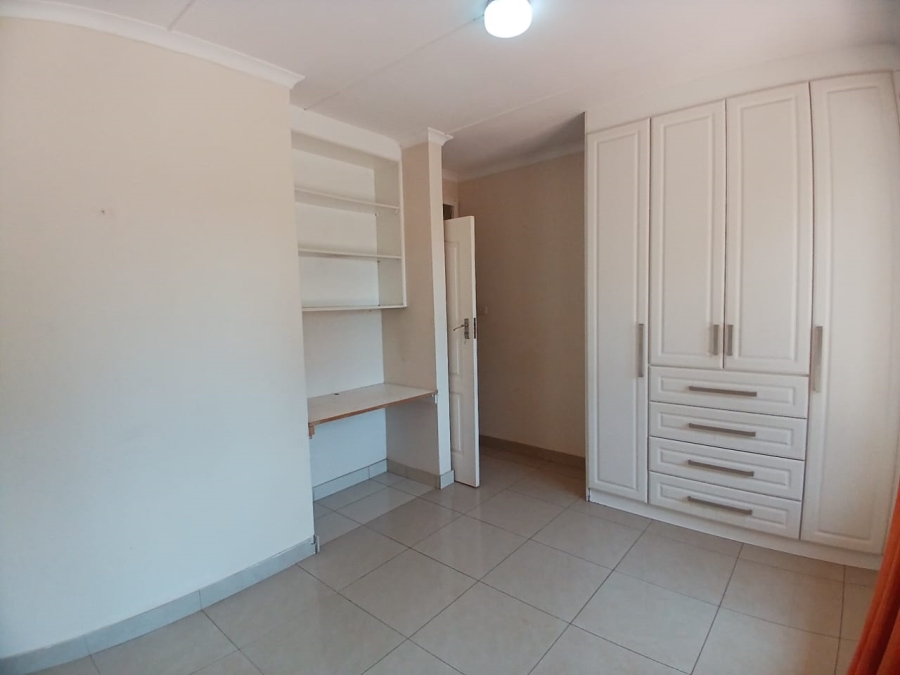 To Let 3 Bedroom Property for Rent in Crestholme KwaZulu-Natal
