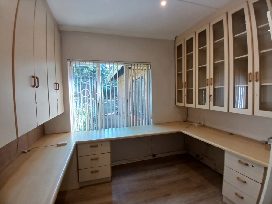 To Let 3 Bedroom Property for Rent in Crestholme KwaZulu-Natal