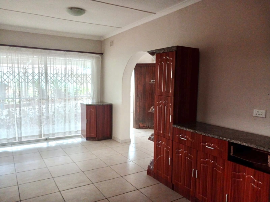 To Let 3 Bedroom Property for Rent in Crestholme KwaZulu-Natal
