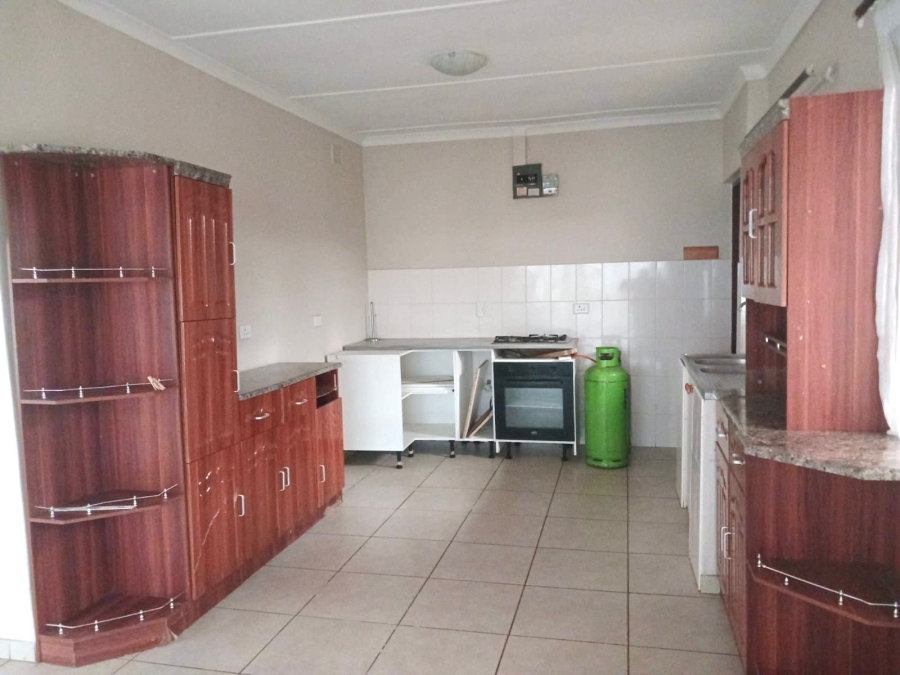 To Let 3 Bedroom Property for Rent in Crestholme KwaZulu-Natal