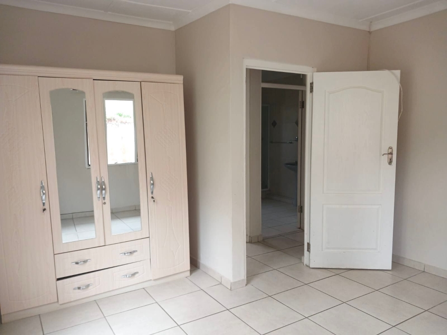 To Let 3 Bedroom Property for Rent in Crestholme KwaZulu-Natal