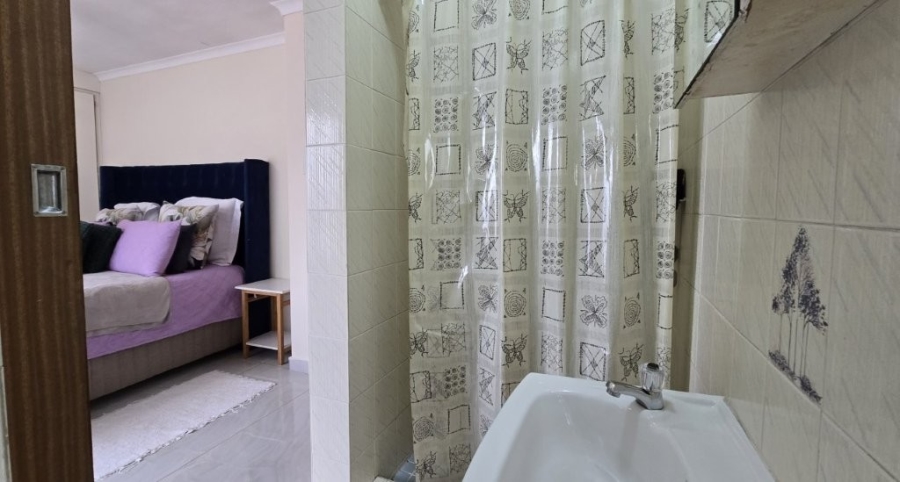 2 Bedroom Property for Sale in Pinetown KwaZulu-Natal