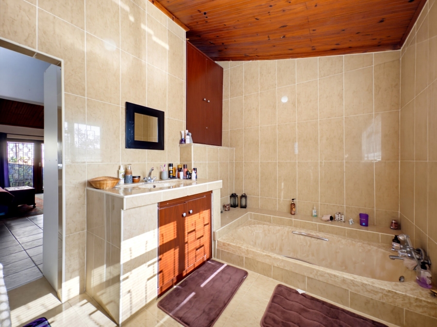 4 Bedroom Property for Sale in Sheffield Beach KwaZulu-Natal