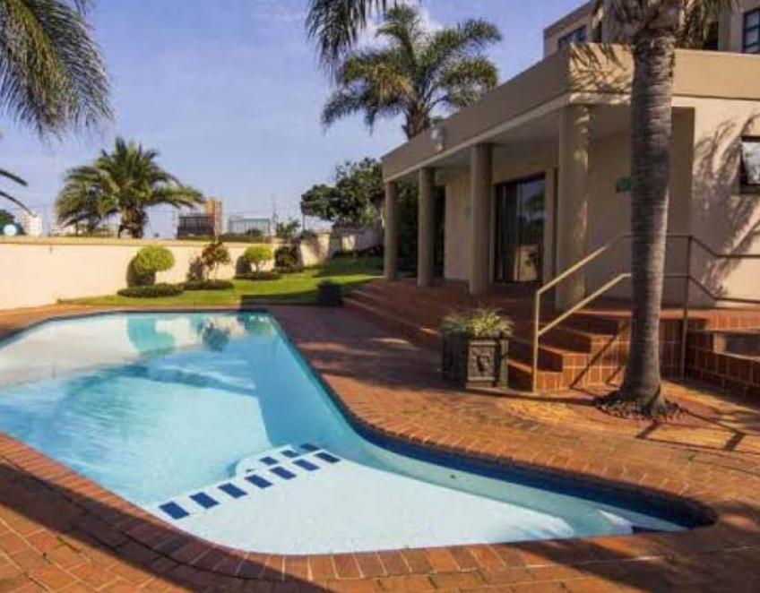 2 Bedroom Property for Sale in Umhlanga KwaZulu-Natal
