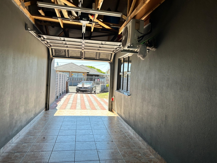 3 Bedroom Property for Sale in Brackenham KwaZulu-Natal