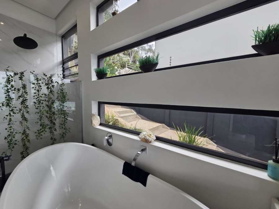 5 Bedroom Property for Sale in Ballito Central KwaZulu-Natal