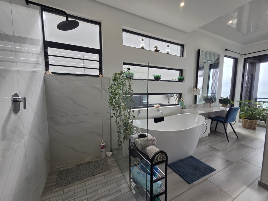5 Bedroom Property for Sale in Ballito Central KwaZulu-Natal