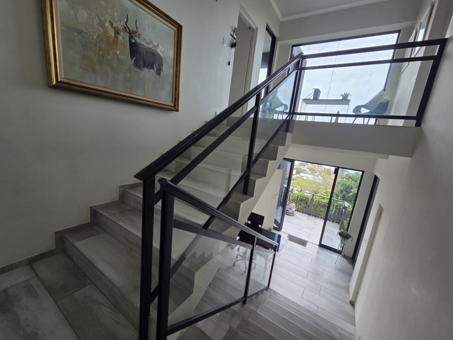 5 Bedroom Property for Sale in Ballito Central KwaZulu-Natal