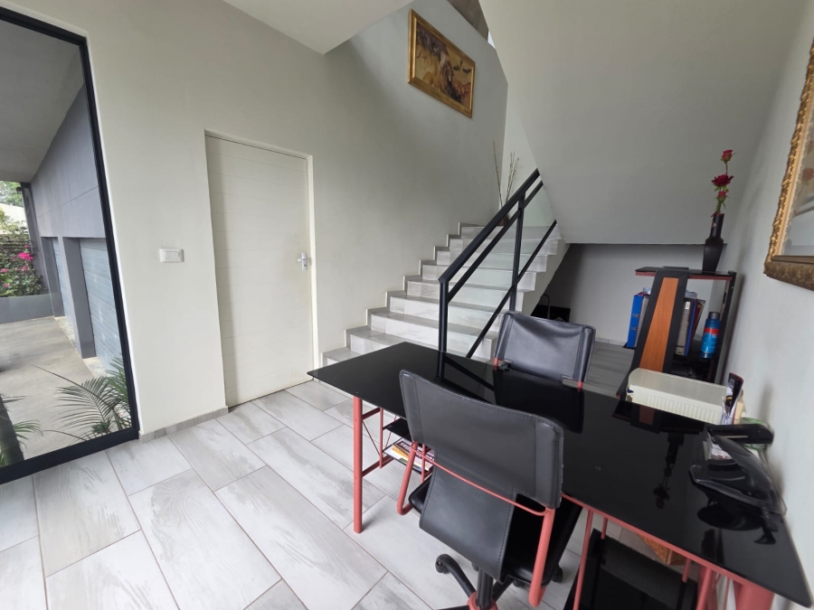 5 Bedroom Property for Sale in Ballito Central KwaZulu-Natal