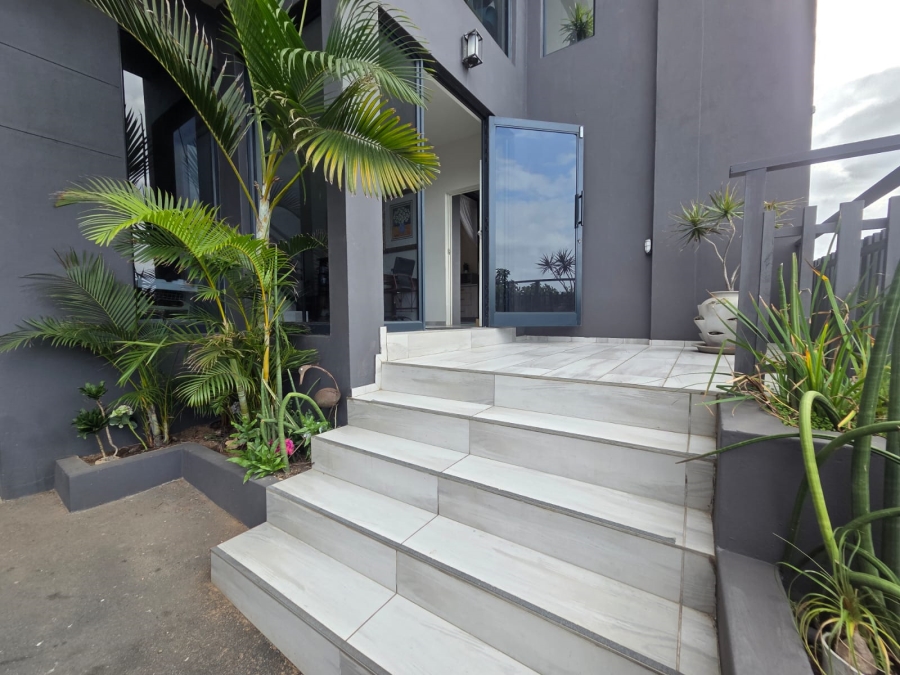 5 Bedroom Property for Sale in Ballito Central KwaZulu-Natal