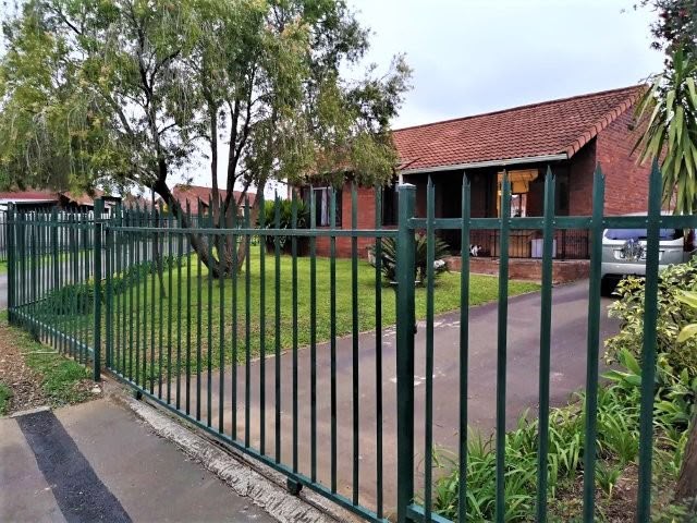To Let 3 Bedroom Property for Rent in Cleland KwaZulu-Natal