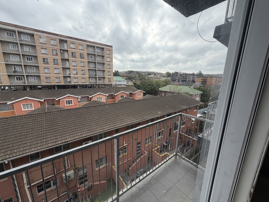 2 Bedroom Property for Sale in Parkside KwaZulu-Natal