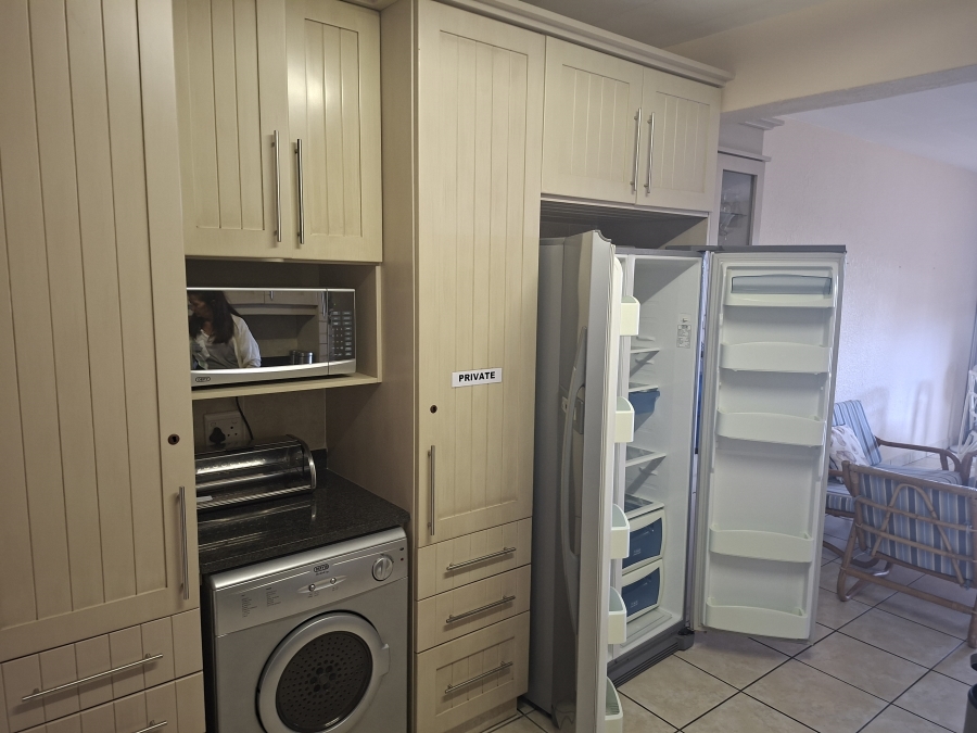 3 Bedroom Property for Sale in Uvongo Beach KwaZulu-Natal