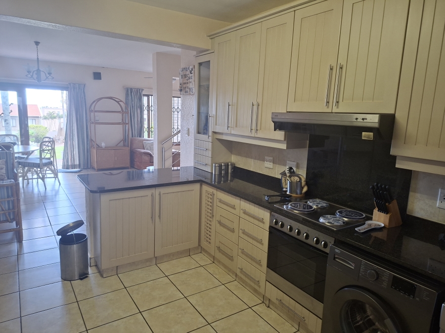 3 Bedroom Property for Sale in Uvongo Beach KwaZulu-Natal
