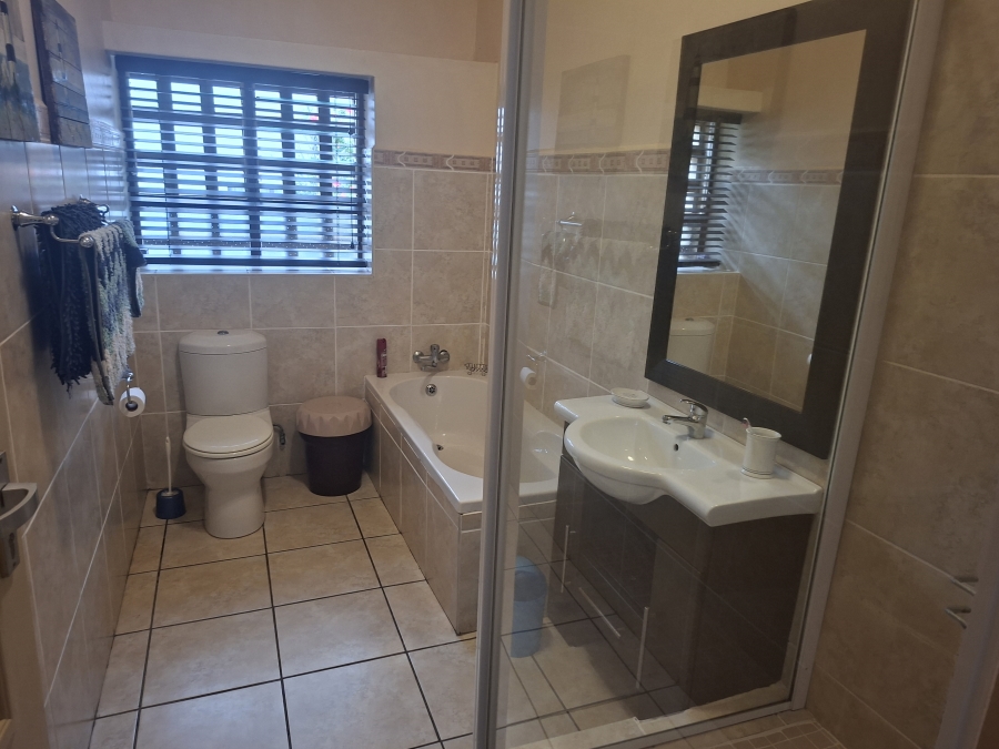 3 Bedroom Property for Sale in Uvongo Beach KwaZulu-Natal