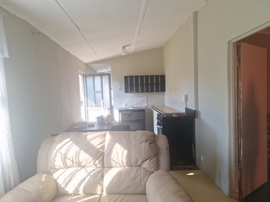 1 Bedroom Property for Sale in Montclair KwaZulu-Natal