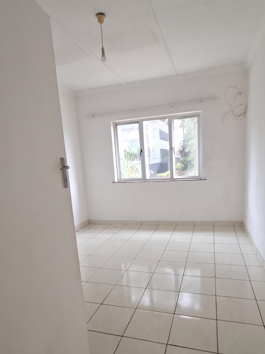 To Let 2 Bedroom Property for Rent in Essenwood KwaZulu-Natal