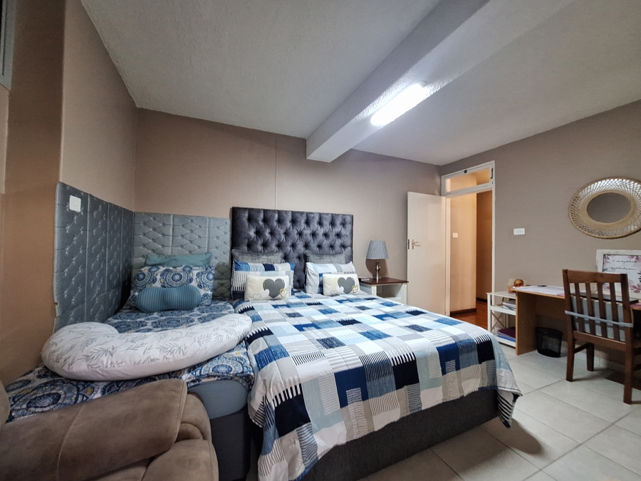 3 Bedroom Property for Sale in Glenwood KwaZulu-Natal