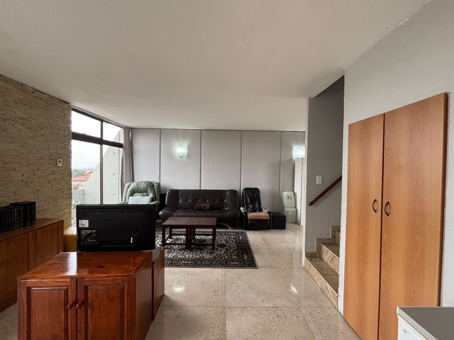 To Let 3 Bedroom Property for Rent in Essenwood KwaZulu-Natal