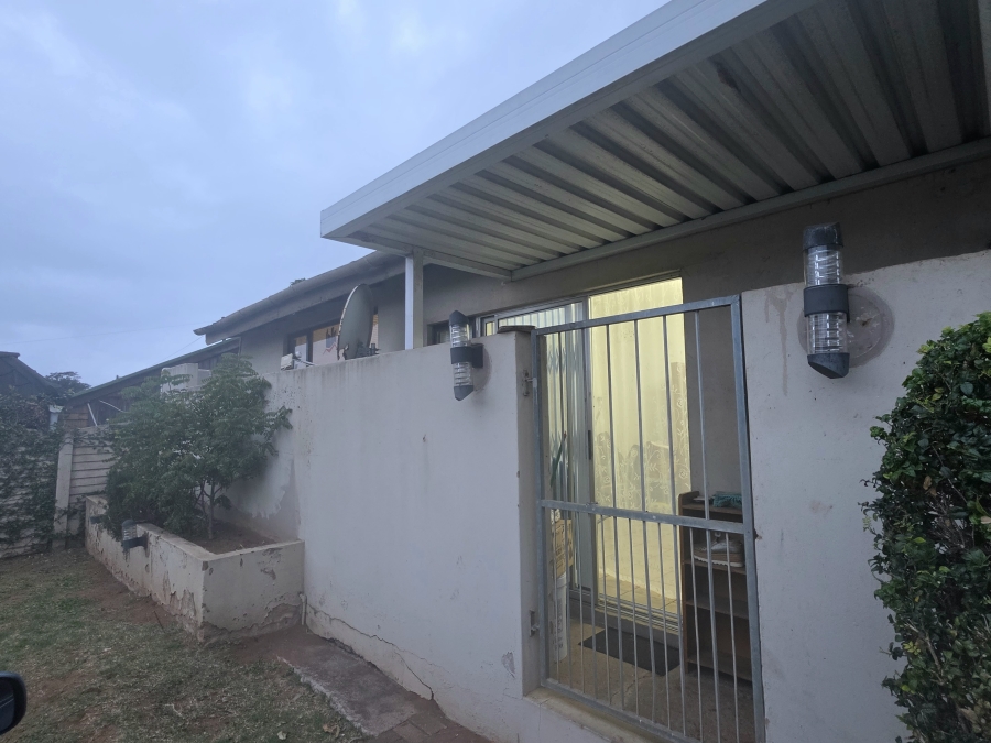 To Let 1 Bedroom Property for Rent in Fynnland KwaZulu-Natal