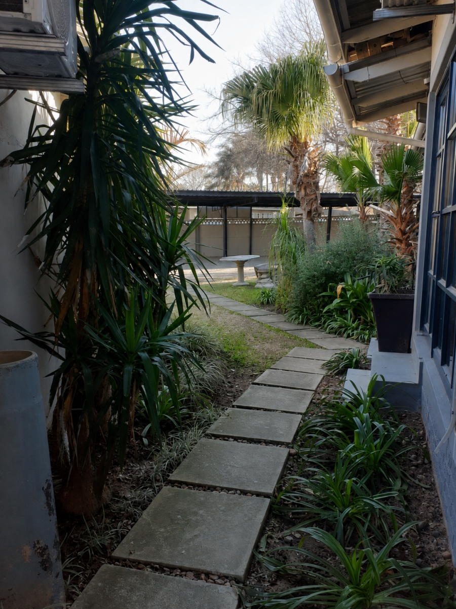 To Let Commercial Property for Rent in Huttenheights KwaZulu-Natal