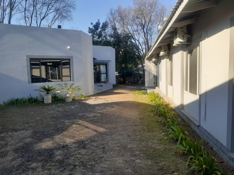 To Let Commercial Property for Rent in Huttenheights KwaZulu-Natal