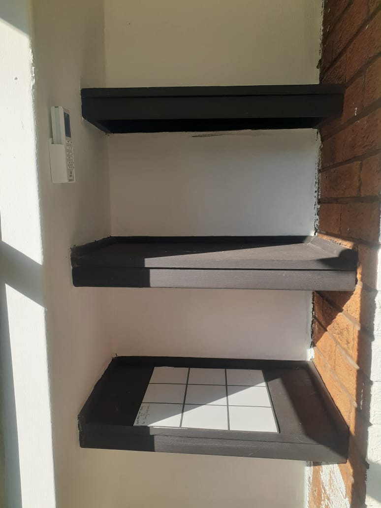 To Let Commercial Property for Rent in Huttenheights KwaZulu-Natal