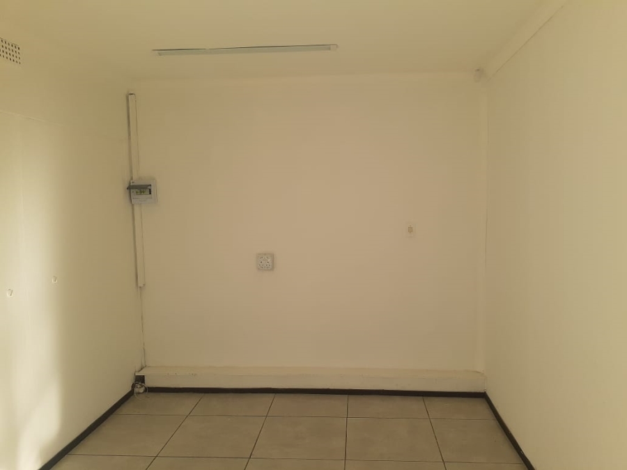 To Let Commercial Property for Rent in Huttenheights KwaZulu-Natal