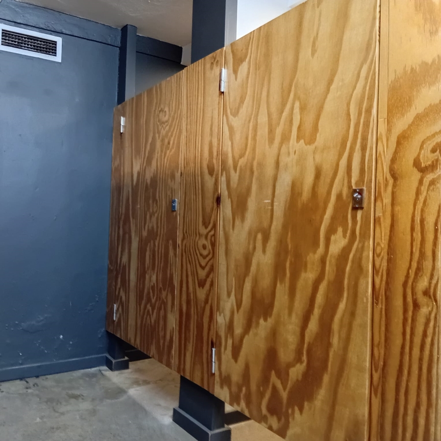To Let Commercial Property for Rent in Windermere KwaZulu-Natal